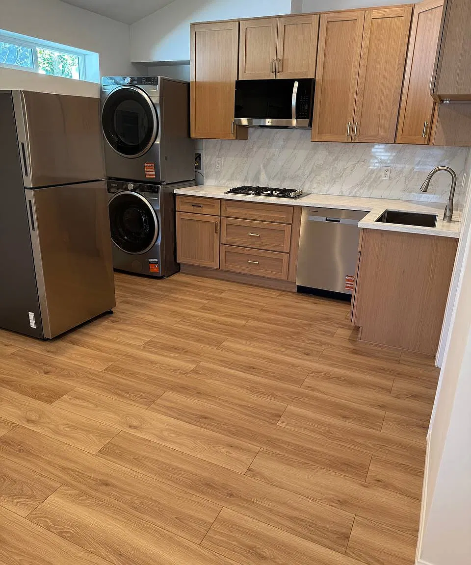 Studio, 360 sqft, $1,900 — Photo 2