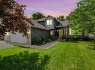 880 140th Ln NW, Andover, MN 55304