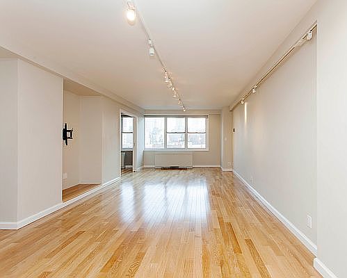 4th image of 155 W 68th St APT 1424
