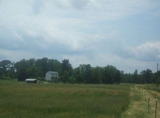 1536 Canoe House Rd, Jamaica, VA 23079