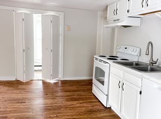 7 Depot St APT 8, Merrimack, NH 03054