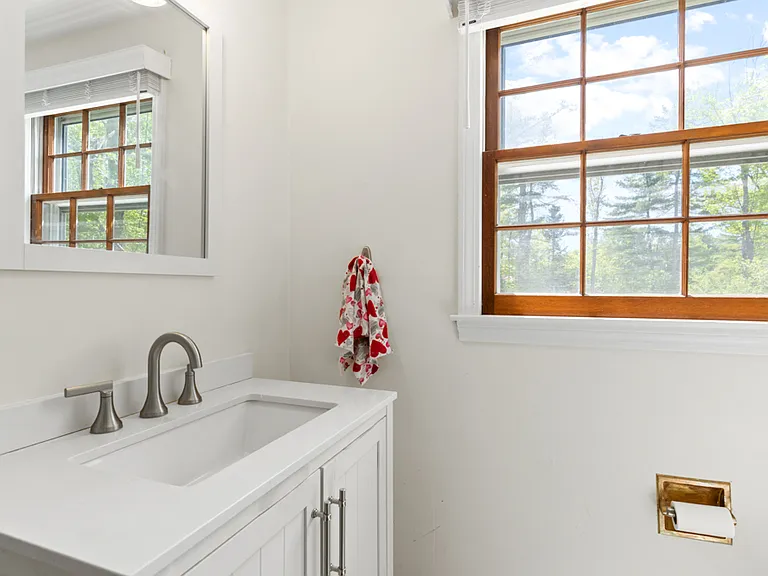88 Anderson Ave — Photo 24