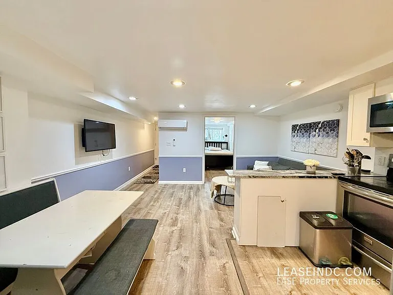 127 Adams St NW #B — Photo 7