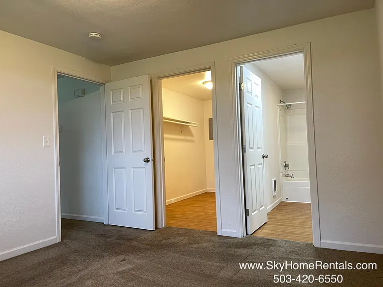 1244 8th St NW — Photo 8