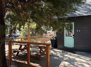 31771 Christmas Tree Ln, Running Springs, CA 92382