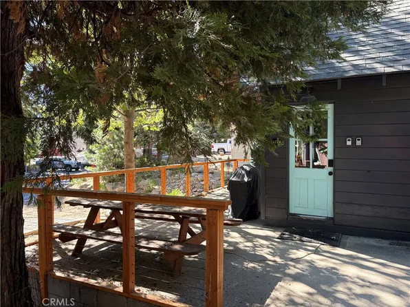31771 Christmas Tree Ln, Running Springs, CA 92382
