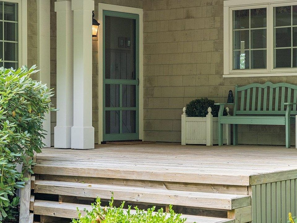 34 Beach Rd, Frankfort, MI 49635 Zillow