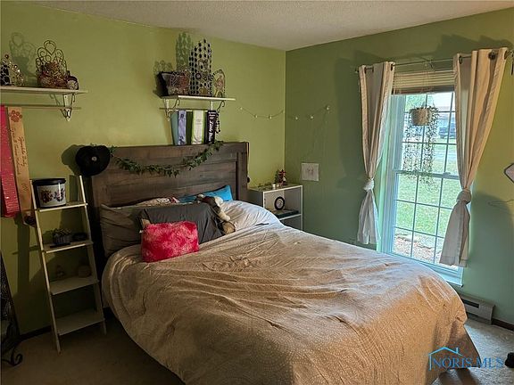 5th image of 526 Olive Dr