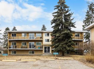 3103 W Blakiston Dr NW #101, Calgary, AB T2L1L7