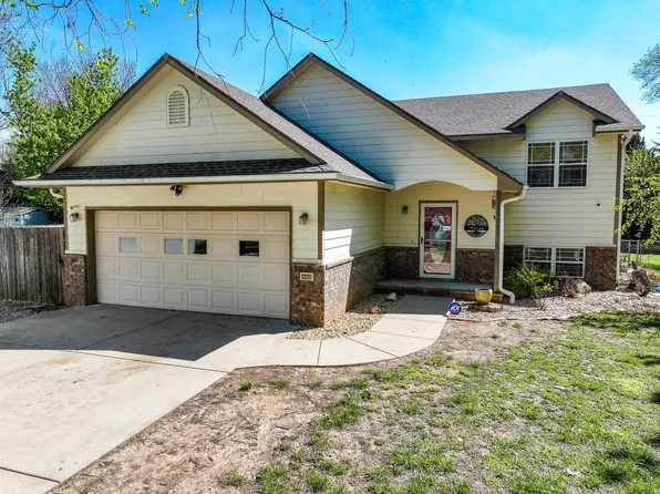 860 SE Spires Rd, El Dorado, KS 67042