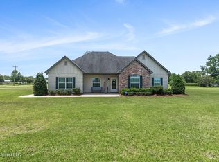 1223 Weeks Rd, Lucedale, MS 39452