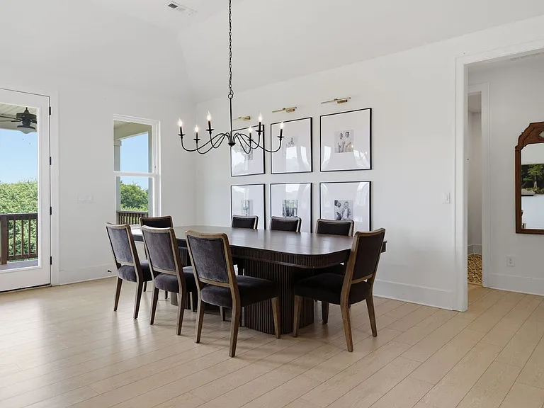 7628 Delancey Dr — Photo 8