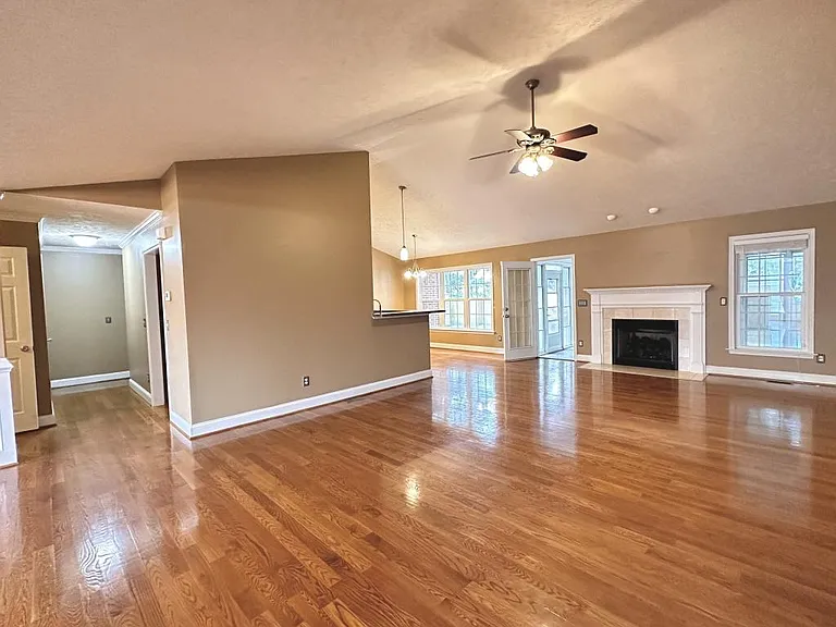 2928 Prioress Dr — Photo 7