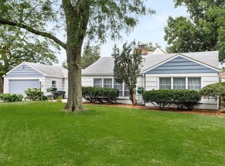 545 W Elm Park Ave, Elmhurst, IL 60126