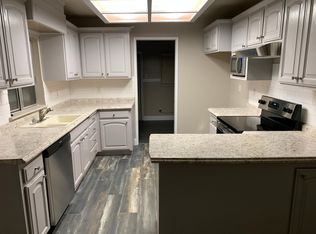 2706 Freebridge St, Redding, CA 96001