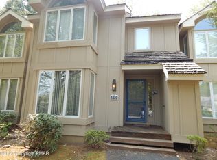 513 Rondaxe Ln, Pocono Pines, PA 18350