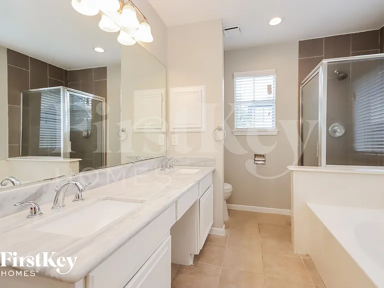 18811 Singing Woods Dr — Photo 9