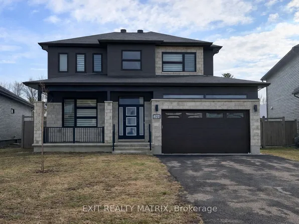 1144 Avignon St, Russell, ON K0A 1W0