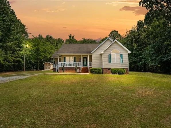 2339 Pine Creek Rdg, Asheboro, NC 27205