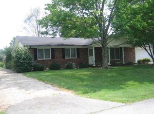 220 Roselawn Ln, Morehead, KY 40351