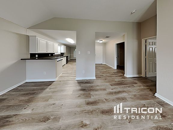3rd image of 901 Stags Leap Dr