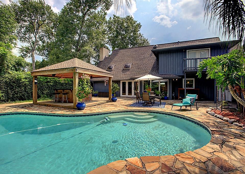 1st image of 1006 Villa Court Dr