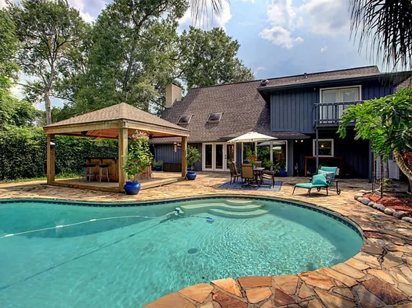 1006 Villa Court Dr, Seabrook, TX 77586