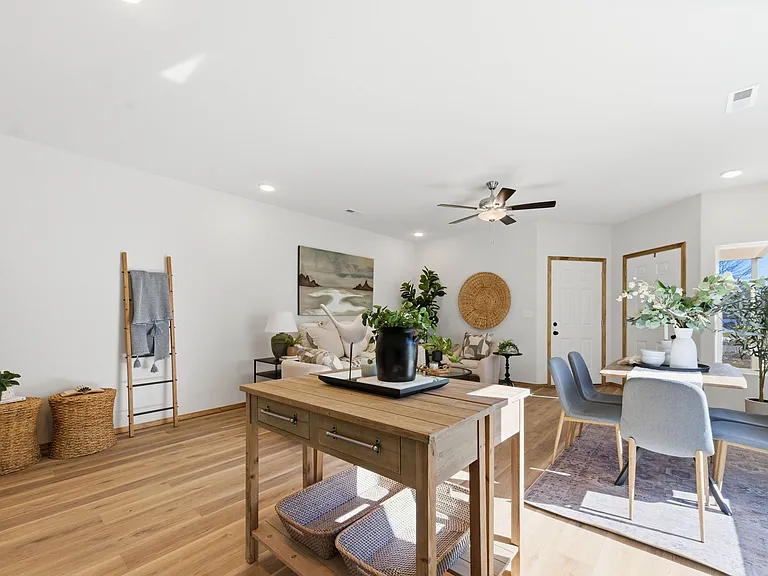 1723 N Main St #B — Photo 9