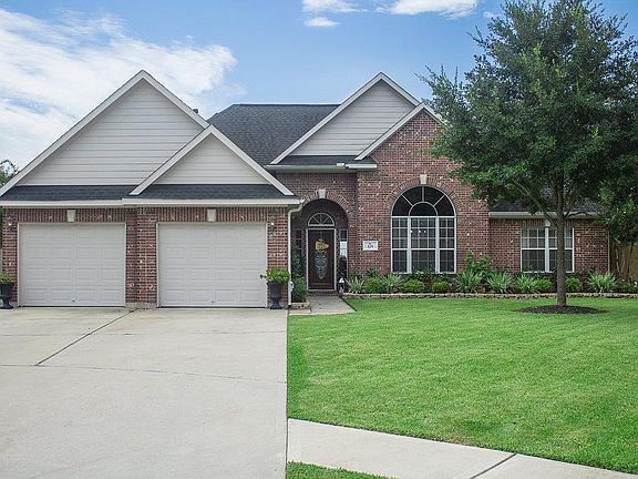 2nd image of 225 Village Dr
