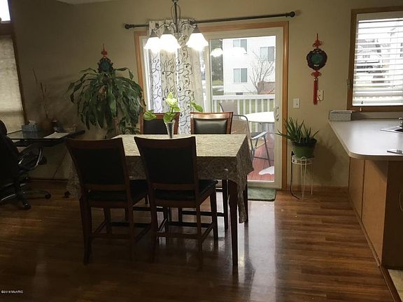 3rd image of 3842 W De Blaay Ct SE