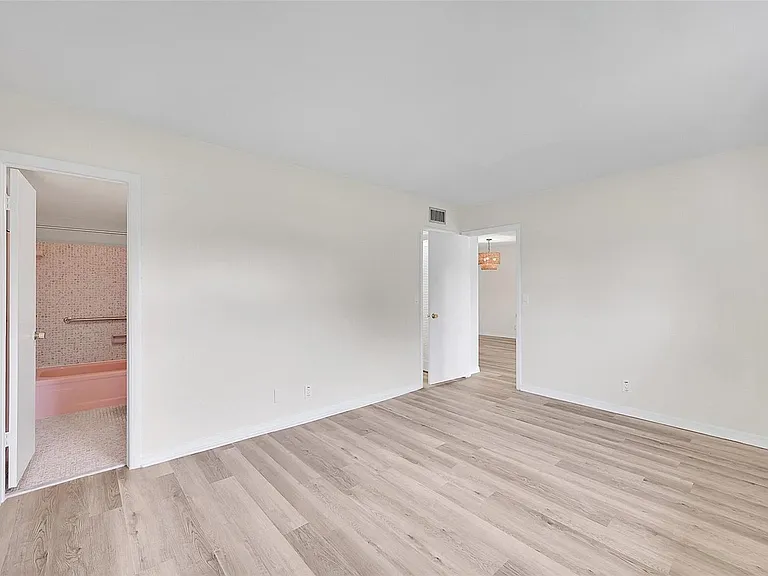23 Abbey Ln #202 — Photo 10