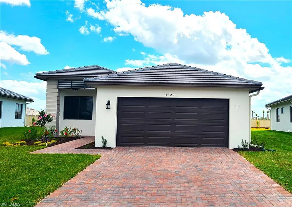 3 bed, 3.0 bath, 1918 sqft, $2,650 — Photo 1