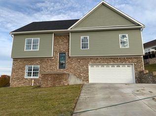 110 Hackberry Ct, Frankfort, KY 40601