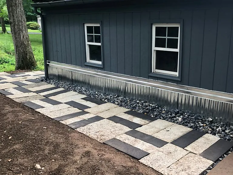 2451 Log Cabin Rd — Photo 1