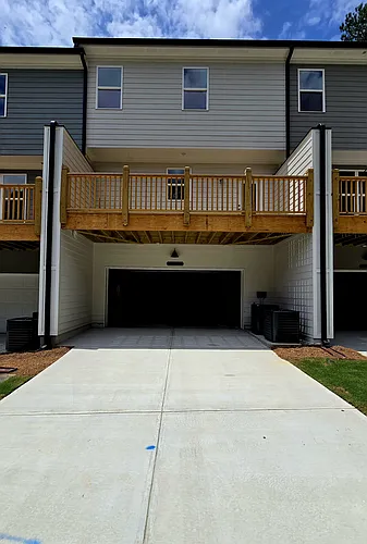 1302 Ainsworth Aly Photo 1