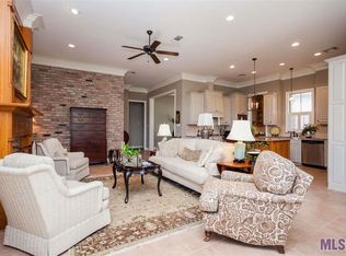 19475 Kelly Wood Ct, Baton Rouge, LA 70809