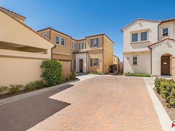 3rd image of 20646 W Chestnut Cir