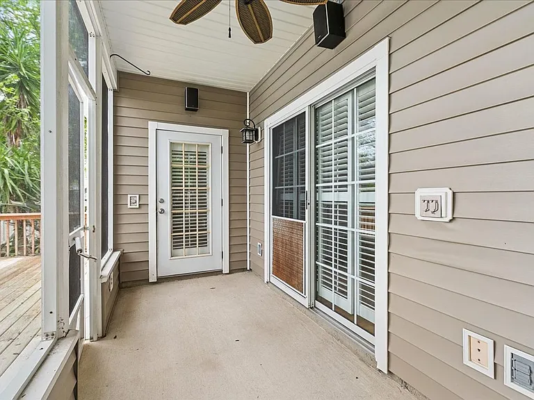 1065 Theodore Ave — Photo 22