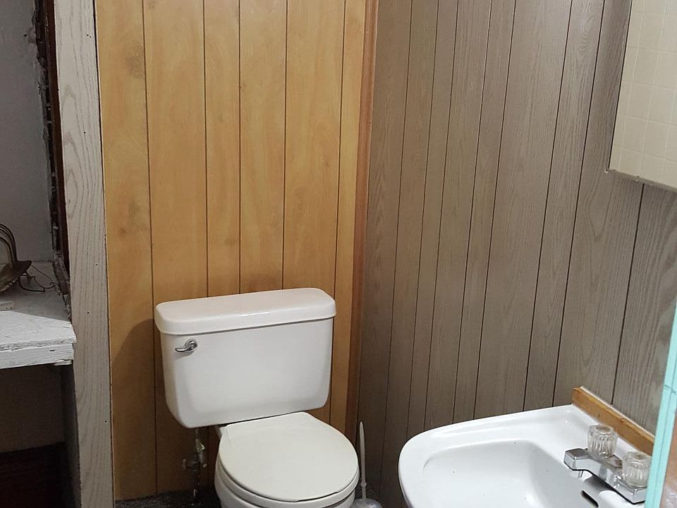 2nd image of 528 Tower Ave #4
