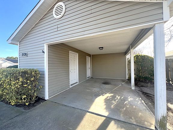 3rd image of 7528 Foxwerth Dr
