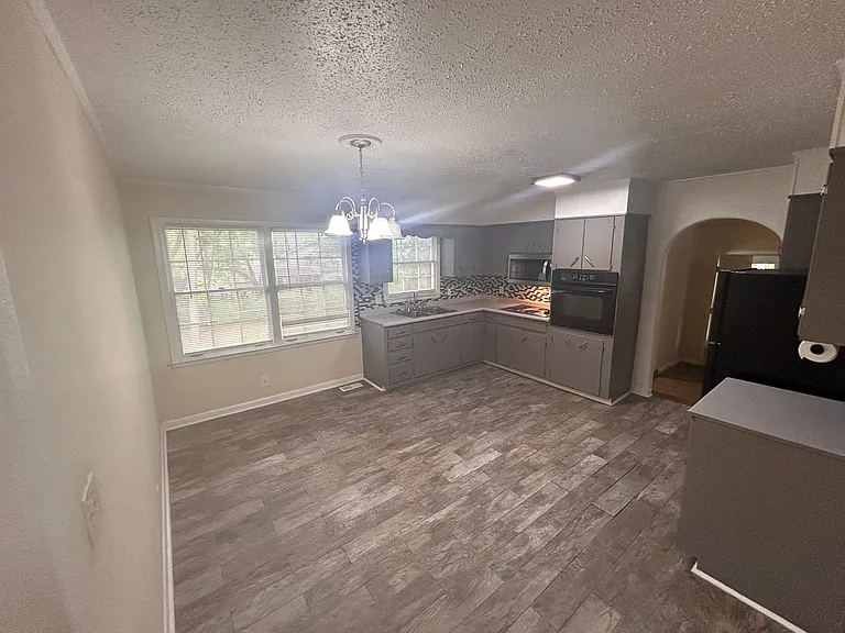 3120 Adonna Dr NW — Photo 5