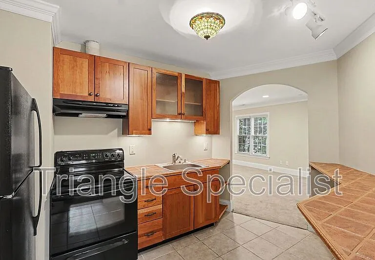 6121 Carlyle Dr — Photo 24