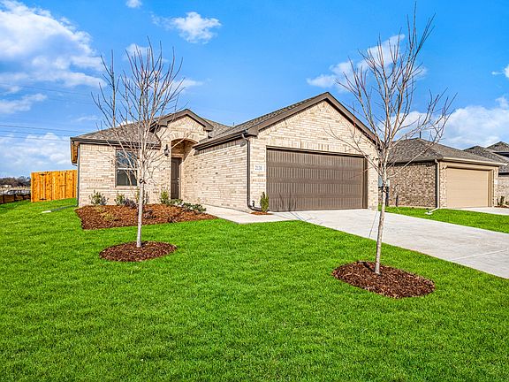 5th image of 2131 Hollyberry Dr