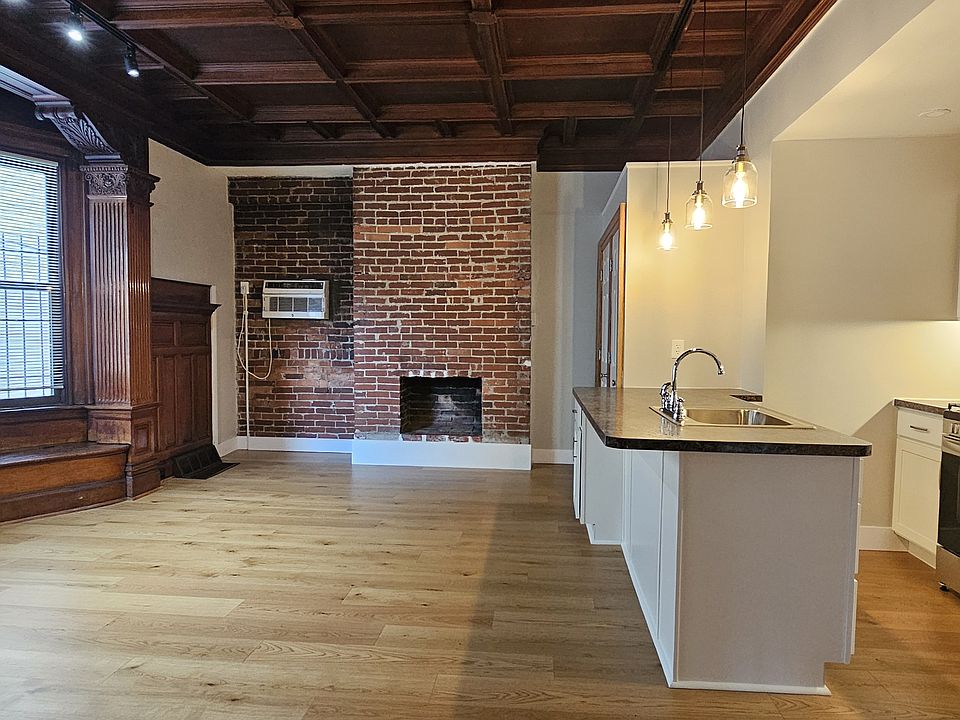 1st image of 146 S Fairmount St APT 1