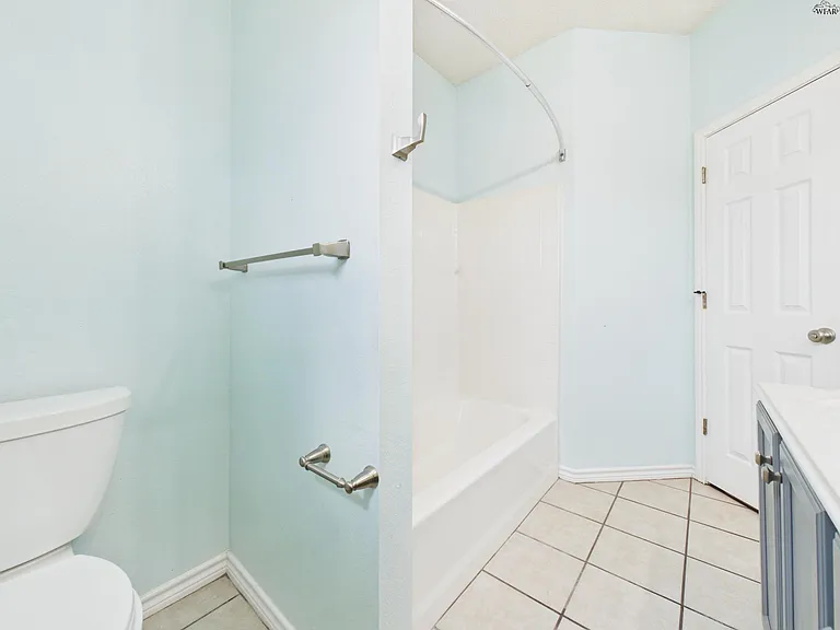 5516 Chinaberry Dr — Photo 25