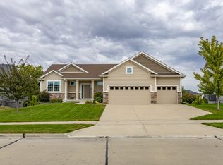 14819 Coyote Dr, Urbandale, IA 50323