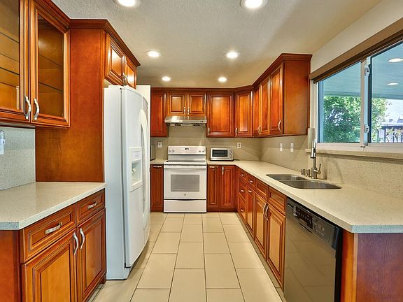 5th image of 506 Scottsville Ct