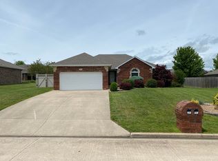 1605 S Mission Ave, Bolivar, MO 65613