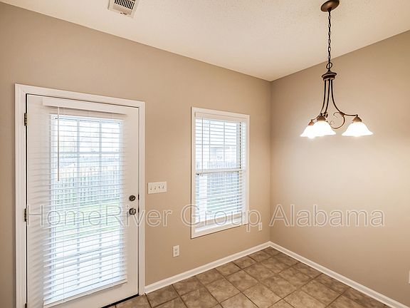 5th image of 1671 Spencer Dr