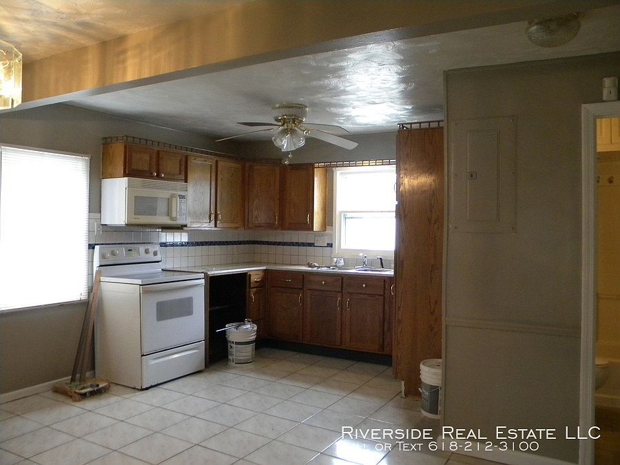 2nd image of 1809 Loretta Ave